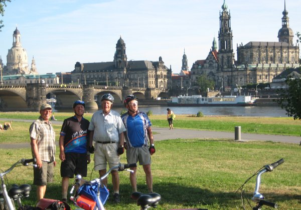1-Elbe-Das Team
